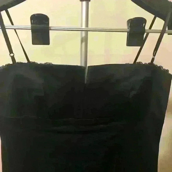 Laundry by Shelli Segal - Picture 2 of 7